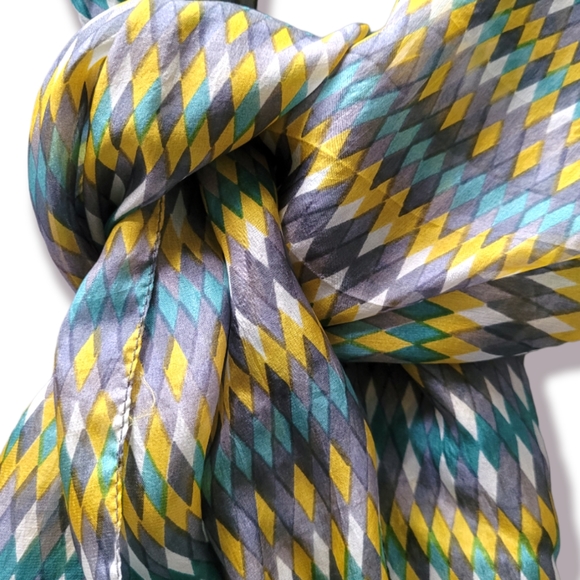 Vintage Printed Silk Scarf in a Geometric Diamond Pattern, Oblong - Picture 2 of 5